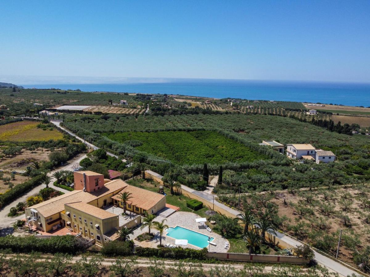 Casa Vacanze Torre Tabia Country house