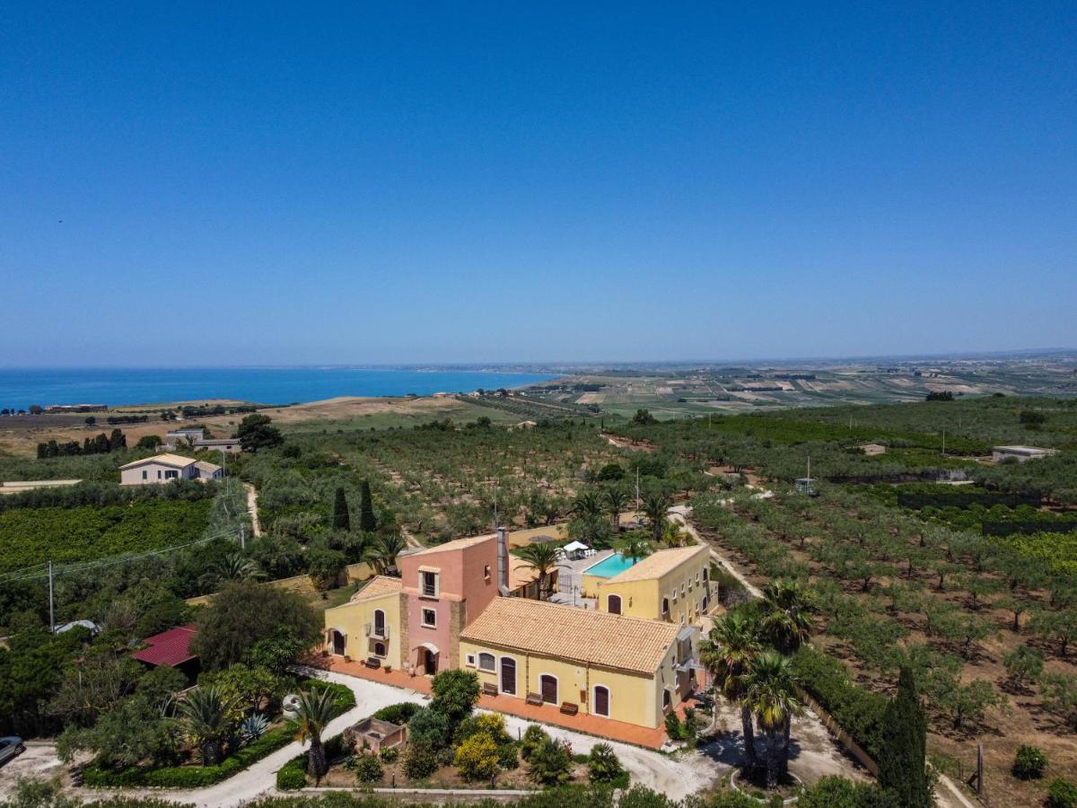 Country house Casa Vacanze Torre Tabia